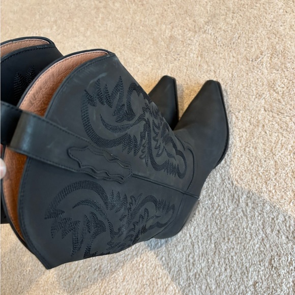 Jeffrey Campbell Black Heeled Boots with Western Stitching - Picture 6 of 7